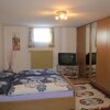 Bild von Doppelzimmer im Souterrain mit  Etagendusche/WC | © Privatzimmer Kummer