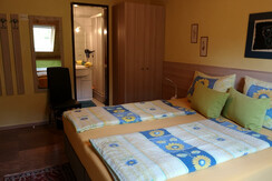 PrivatzimmerLauter-Dreibettzimmer-Murtal-Steiermar