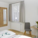 Photo of Double room, shower, toilet, conveniences | © Privatzimmer Pirker