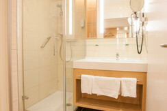 Standard-Doppelzimmer Badezimmer