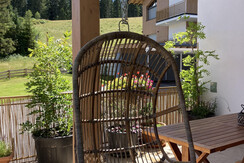 E87BE953-4C67-433B-A764-60211F73846D