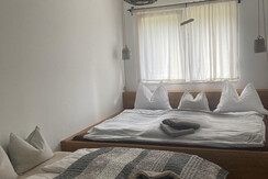 E24379F2-B472-428E-A414-356EE29583C0