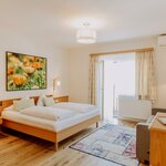 Photo of Herbst, Family room, bath, toilet, balcony | © Karin Bergmann