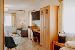 familysuite with balcony – mainhouse