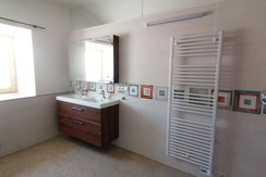 Quellwohnung Badezimmer