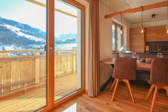 Zugang zum Balkon vom Wohnbereich