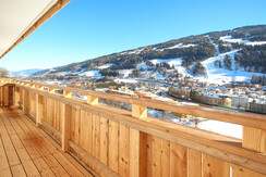 Ausblick auf die Planai und Ennstal