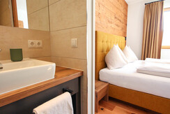 Schlafzimmer 1 mit Bad En-Suite