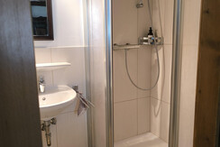 Badezimmer Apartment II