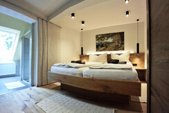 Twin bedroom with bathroom
