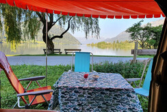 See Camping, Grundlsee, Stellplatz am Wasser