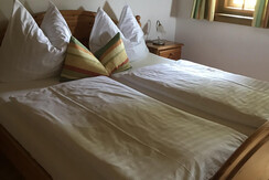 Schlafzimmer Erdgeschoss Ferienhaus Jöbstl