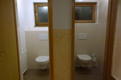 Toiletten am Gang