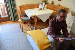 Single pull-out sofa bed in the kitchen/living room