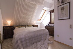 FW1 Schlafzimmer , Ruhebett Extra