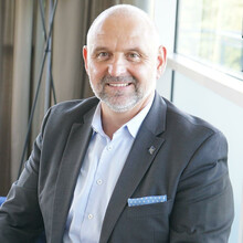 Thomas Gneist web