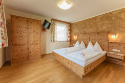 Schlafzimmer 2 mit Doppelbett App. Viehweide