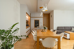 Top 4 - Living and dining area