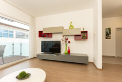 Top 6 - Sofa with Flatscreen