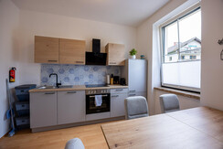 Küchenzeile mit Essbereich