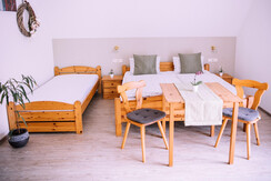 Dreibett- und Familienzimmer