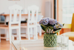 Strandcafe Hideaway 1 Wohnzimmer