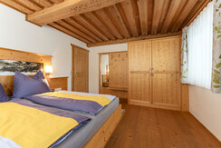 Schlafzimmer 1 mit Doppelbett