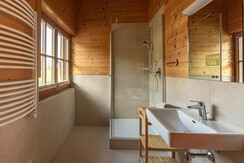 Bathroom 3 en-suite