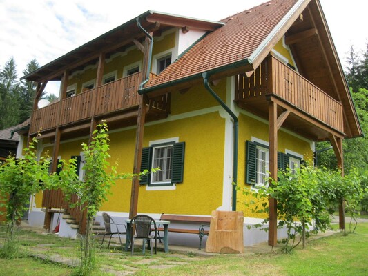 Appartmenthaus auch als Zimmer zu vermieten | © Theißlhof