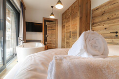 Zimmer mit Badewanne