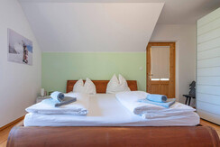 Villa Bellevue, Altaussee, double bed