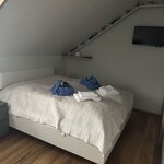 Bild von Doppelzimmer mit Etagenbad/WC | © Villa Racing Spielberg