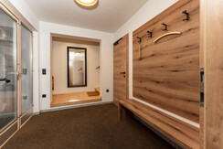 Garderobe & Eingang im Erdgeschoss