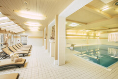 (c) bernhard bergmann _Hallenbad_Breitsicht