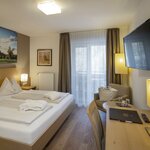 Photo of Double room, bath, toilet, west