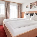 Bild von Familienzimmer klein mit Dusche, WC