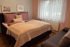 Schlafzimmer groß mit Coach