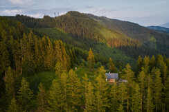 Waldhütte KOSAK - eingebettet in der Natur