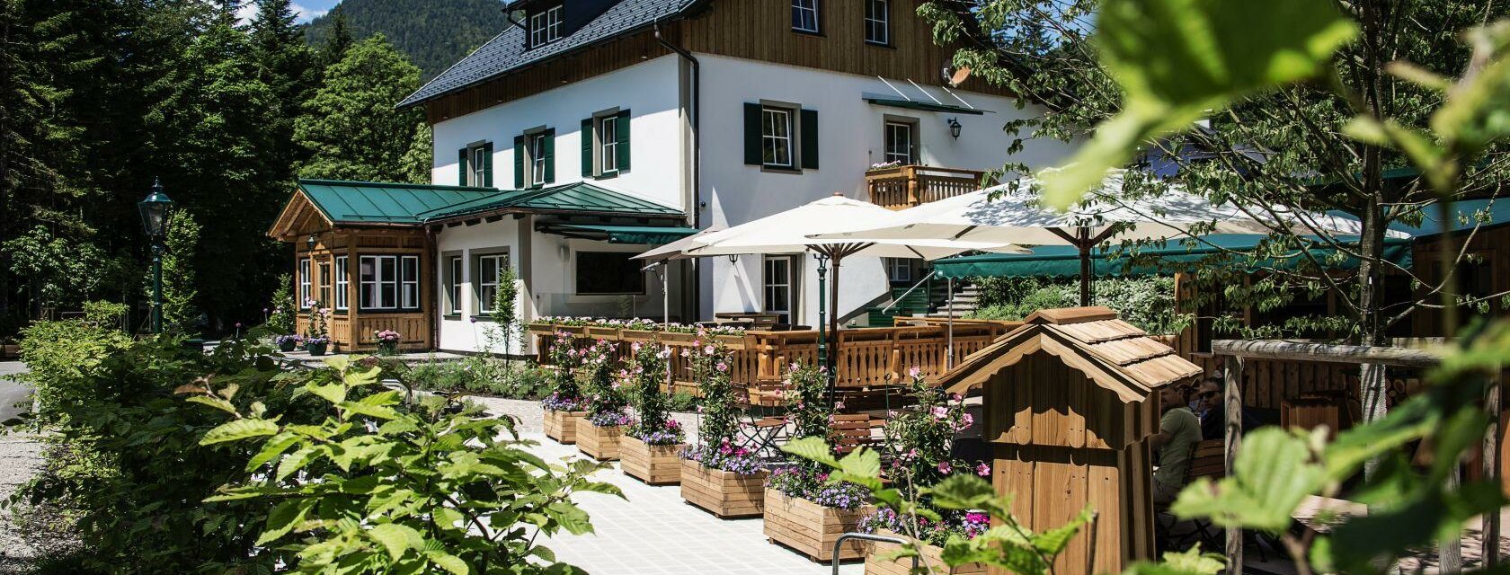 Pension Waldruhe, Grundlsee, mit Garten