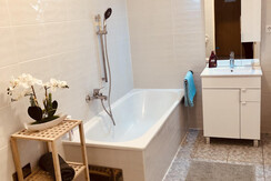 Weinberg Apartment Bad