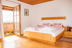 Weingut Peter Skoff_by_Gregor Schiefer_Wein Werbea