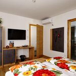 Photo of Double room, bath, toilet, deluxe
