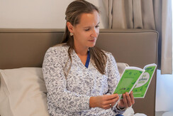 Wollsdorferhof_Relaxen im Zimmer_Oststeiermark