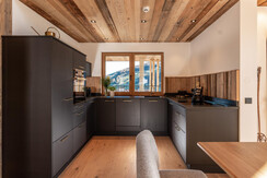 Berghoheit Küche -- Almadel