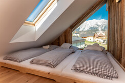 Berghoheit Kinderzimmer "Galerielager" -- Almadel