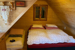Schafzimmer mit Doppelbett