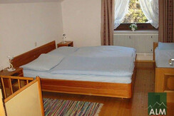 Schlafraum mit 3 Betten