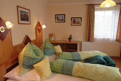 Dreibettzimmer