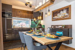 Alpenlodge, Bad Mitterndorf, Esszimmer mit Küche