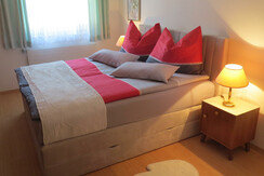 02_ALTSTADT-APARTMENT Weißburgunder (4)